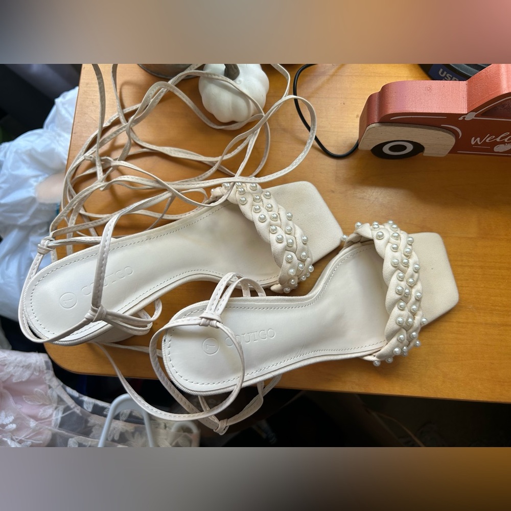 Elegant Cream Pearl Women's Sandals